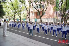 在校园，共同感受“药香弥漫”的岐黄文化