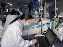 桂东：百姓病重办证难 公安上门解民忧