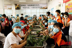 洞口县山门镇中心学校：粽叶飘香迎端午 家校共育促成长