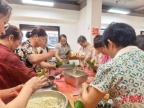 长沙金盆丘社区：粽香传情 廉润万家