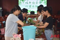 长沙高塘岭社区：端午廉韵邻里乐，敲门送暖网格亲