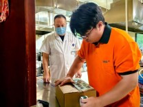 嘉禾邮政递汤药 便民服务暖万家