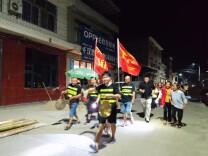 深夜敲锣转移！新宁崀山村民沉浸式夜间防汛演练