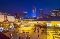 商场延时营业、美食节轮番登场，端午京城“夜太美”