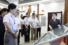 紧盯节点敲警钟 旁听庭审筑防线——云溪法院公众开放日企业专场