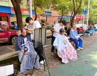 “邻”距离串起烟火气，文明风点亮端午情
