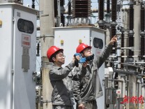 株洲供电公司：青年员工端午坚守岗位护灯火