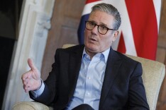 英国首相斯塔默宣布辞职