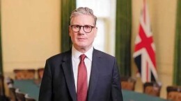 英国首相斯塔默为何要宣布辞职