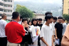 保靖县：温情护航中考逐梦