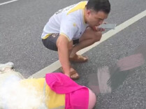 父亲节这天，这位医生帮助了三个人
