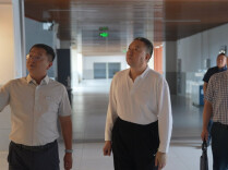 毛万春在长沙调研教育工作
