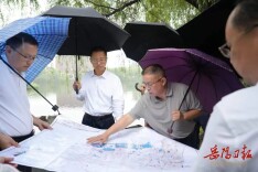 谢卫江在岳阳楼区调研基层社会治理等工作