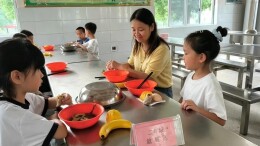 南县五小荣和学校：聚焦舌尖安全 共筑暖心食堂