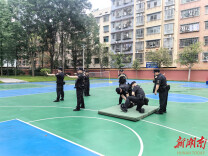 夏日练兵强本领 整装备战提能力 —— 大祥法院法警大队开展夏季常态化实战训练