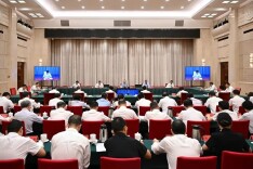 辛小湘丨以“因地制宜、实事求是、久久为功”十二字要求谋产业、抓项目