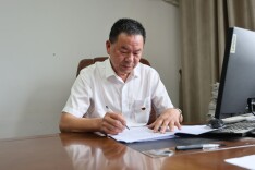 党旗在基层一线高高飘扬|李隆庆：深耕乡村振兴 躬身为民解忧
