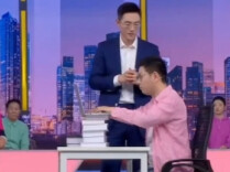 周末·健康丨扭脖子“咔咔”响可能要命 办公族保护颈椎这样做→
