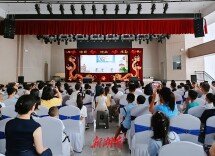 光影流转显韵味，精品皮影戏献给一线职工