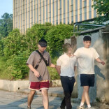 山林中，无人机捕捉到关键信号！