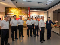 沈晓明开展党性教育活动和“七一”走访慰问