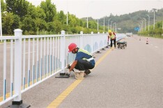资兴5条主干道 安装安全护栏