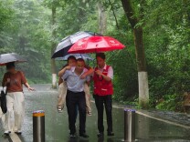 风雨急救援 温情暖麓山