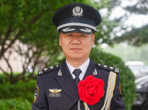 荣耀时刻 我在现场 | 杨佳：守护解放西，守的是初心