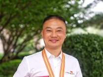 荣耀时刻 我在现场丨龙兵：五年之约，从新党员到全国优秀党务工作者