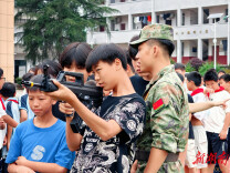湘潭县国防教育进校园浸润少年心
