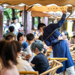 “特种兵”旅行不香了？这届年轻人爱上“慢充旅行”