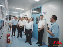 中国核工业集团有限公司总经理张涛来南华大学交流