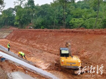 韶灌北干渠抢抓停水“窗口期”全力除险