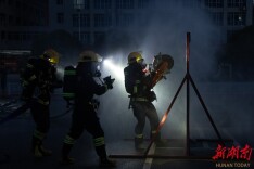 高温夜训砺精兵