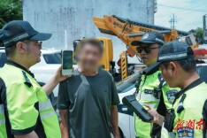 冷水江公安交管重拳整治酒驾、未成年人违规骑行