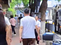 请客吃早餐花掉12万的他，终于露面！