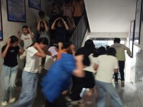 石门县太平镇平安希望学校：夜间逃生演练 55秒安全撤离