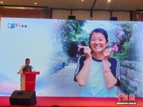 “菜场女作家”陈慧：“我的写作并不比摆摊更高级”
