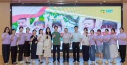 益阳市赫山区时光印象幼儿园召开期末专题家长会