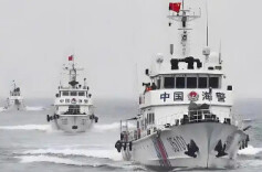 中国海警依法驱离日非法进入我赤尾屿领海船只