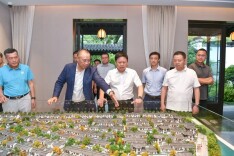 贺辉赴武陵源区开展“企业服务年”行动和调度项目建设工作