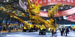 辛声：坚定信心 主动担当 全力以赴抓实产业发展和项目建设