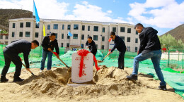 桑日有“岳”丨 雪域高原上的“变”与“不变”