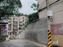终于拆了！湘潭“城市管家”监督员推动南国新村围墙隐患消除