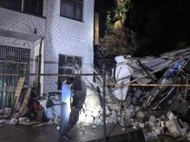 “汛”速行动 | 暴雨夜后山垮塌封路困人，梅城镇党员干部火速救援筑起“安全堤坝”