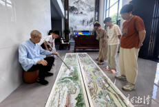 8.8米长卷绘不尽“韶山银河”情——记94岁抗美援朝老兵沈明德