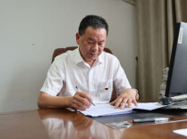 先锋闪耀｜脚踩泥土 心怀赤忱——记湖南省优秀共产党员李隆庆