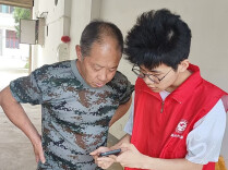 他们刚下高考考场，又走上“乡村课堂”