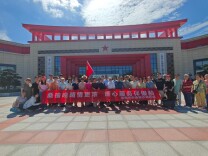 追寻红色足迹 永葆初心使命——碧沙湖社区开展社企联创共建党员活动