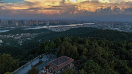 岳麓山巅，赴一场晚霞之约